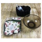 Pyrex 325 Bowl, New Poinsettia Pot Holder Mitt