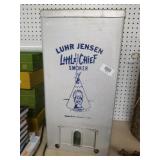 Luhr  Jensen  Little Chief Smoker