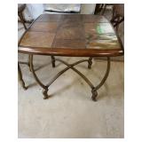End Table. Matches Lot 3009