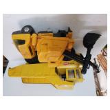 Mighty Tonka Dump Truck, Digger