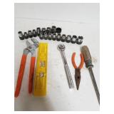 Philips Head, Level & More