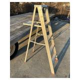 5 Foot Aluminum Ladder