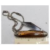 Vintage "Hammer" 2 1/4" 2 Blade Pocket Knife.