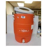 Igloo Beverage Cooler. Has Crack On Outside