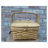 Longaberger Vintage Picnic Basket With Lid