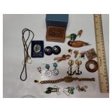 Lot Of Misc Jewelry Pieces & Trinkets - Pins,