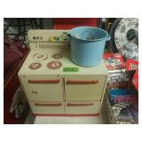 Tin Wolverine Kids Play Stove With Boiling Pot