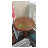 Side Table And Heavy Duty Easel 16 × 24