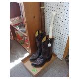 Toy Gun, Bone And Boots