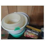 Bowls & Tomato Cutter