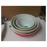 Vintage Pyrex Nesting Bowls & Extra Pyrex Bowl