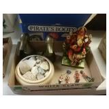 Various Decorative Pieces