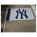 New York Yankees Flag & Pole - 57"x 35"