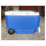 Igloo Cooler On Wheels - Design Is Peeling