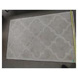 Area Rug Cream area run 5 1/2ft x 3 1/2ft with