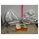 Basic Spray Gun And Decorative cake Pans