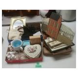 Decorations And Dishes