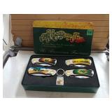 John Deere Collectors Set Of Knives And Keychain