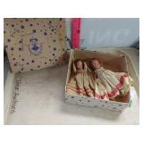 2 Dolls In Hollywood doll Box