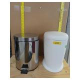 2 Trash Cans