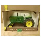 1:16 John Deere 1960 Model 3010 Tractor