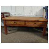 Broyhill Wooden Coffee Table E/ Drawers