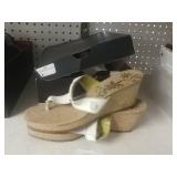 Air Jordan 1, Timberland Flip Flops