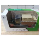 ERTL John Deere Truck Bank