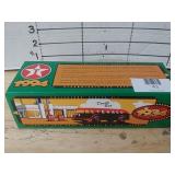 ERTL 1934 Texaco Diamond T Tanker