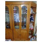 Broyhill Oak Curio China Cabinet with light