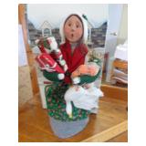 2000 Byers choice christmas traditional shopper