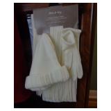 White Stag 3pc Knit Set Hat, Gloves & Scarf