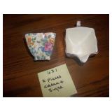 neat floral pattern creamer & sugar set