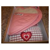 lot of valentine hand towels