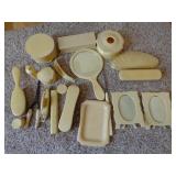 vintage vanity set, look at pics