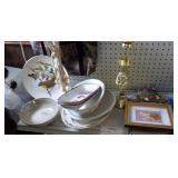 lot of misc glassware & prints, look @ pics 10pcs