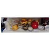 Lot of cookies jars & pictures, look @ pics