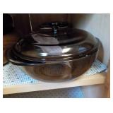 Pyrex casserole bowl w/lid