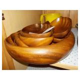 Wooden Salad Bowl w/8 bowls & serving spoons -