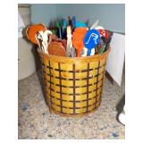 Basket full of coffee stirrers - Advertising
