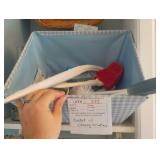 Basket w/Cleaning Brushes