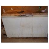 Chest Freezer - WORKS - CONTENTS NOT INCLUDED