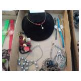 8 pieces misc jewelry