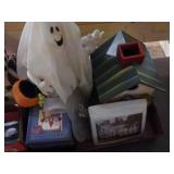 5 misc Halloween decorations