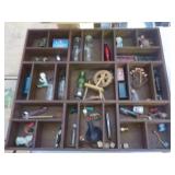 Nik Nak Shelf w/various nik naks