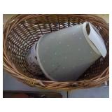 Large Basket & lamp w/shade