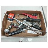 Box lot of miscellaneous items