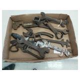 Box lot of miscellaneous tools some older