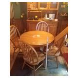 Breakfast table w/4 chairs