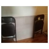 Folding table w/ 2 folding chairs